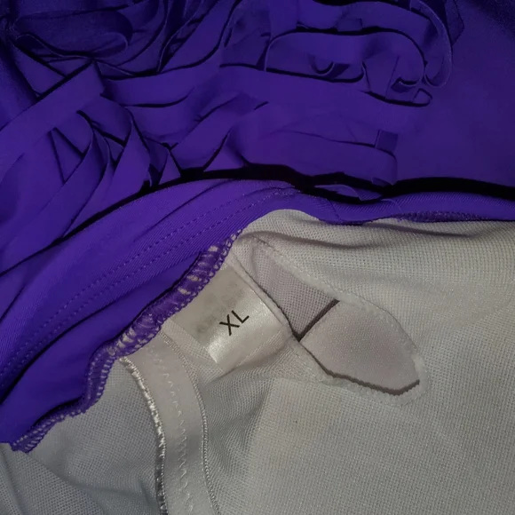 One Piece Swimsuit with Pretty Tassel - Picture 6 of 6